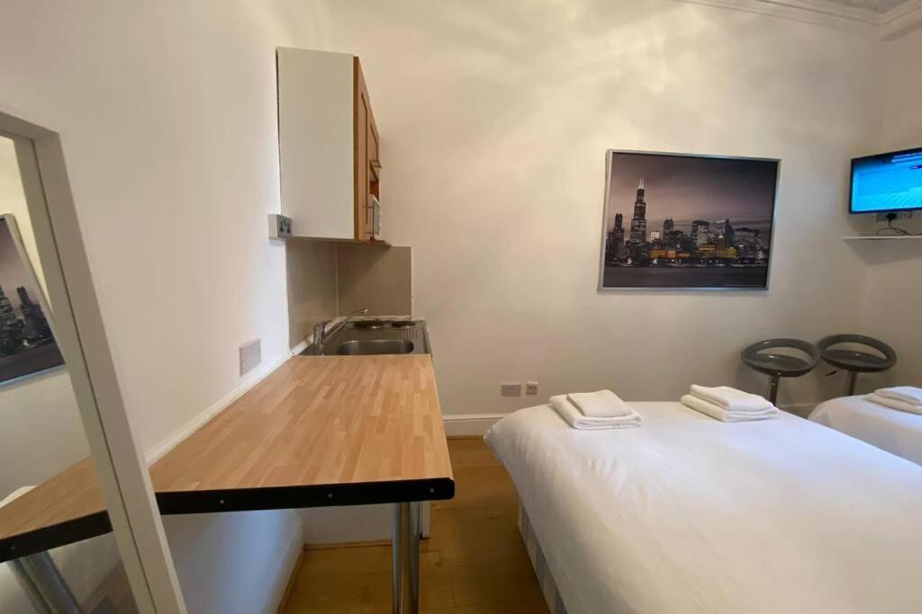 F6-Comfy Ground Flr Studio Fits 4- Near Paddington London Exterior photo